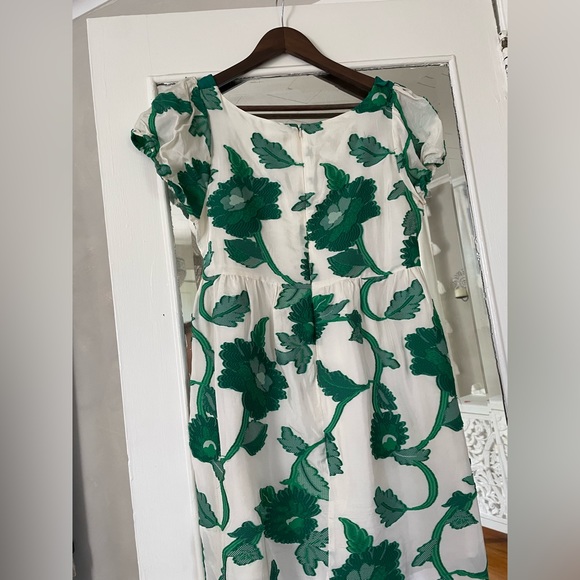 Brocade floral pattern with pockets - Picture 3 of 4